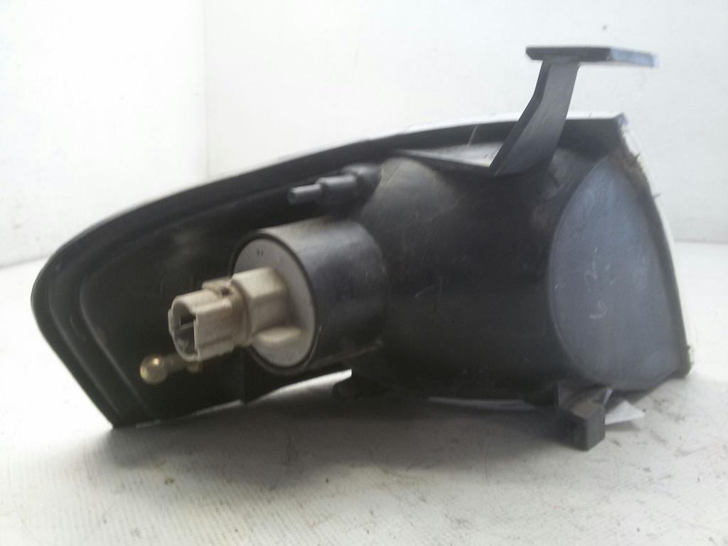 Mazda 323 Practical Blinker Blinkleuchte links vorn BJ1998 3türig