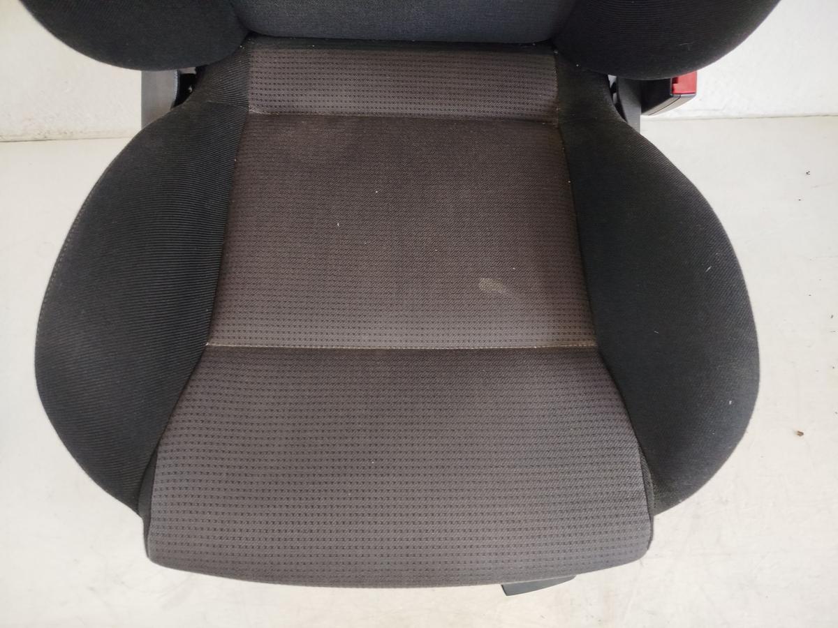 VW Golf 4 IV 1J Sitz vorn rechts Beifahrersitz Stoff ohne Heizung Autositz