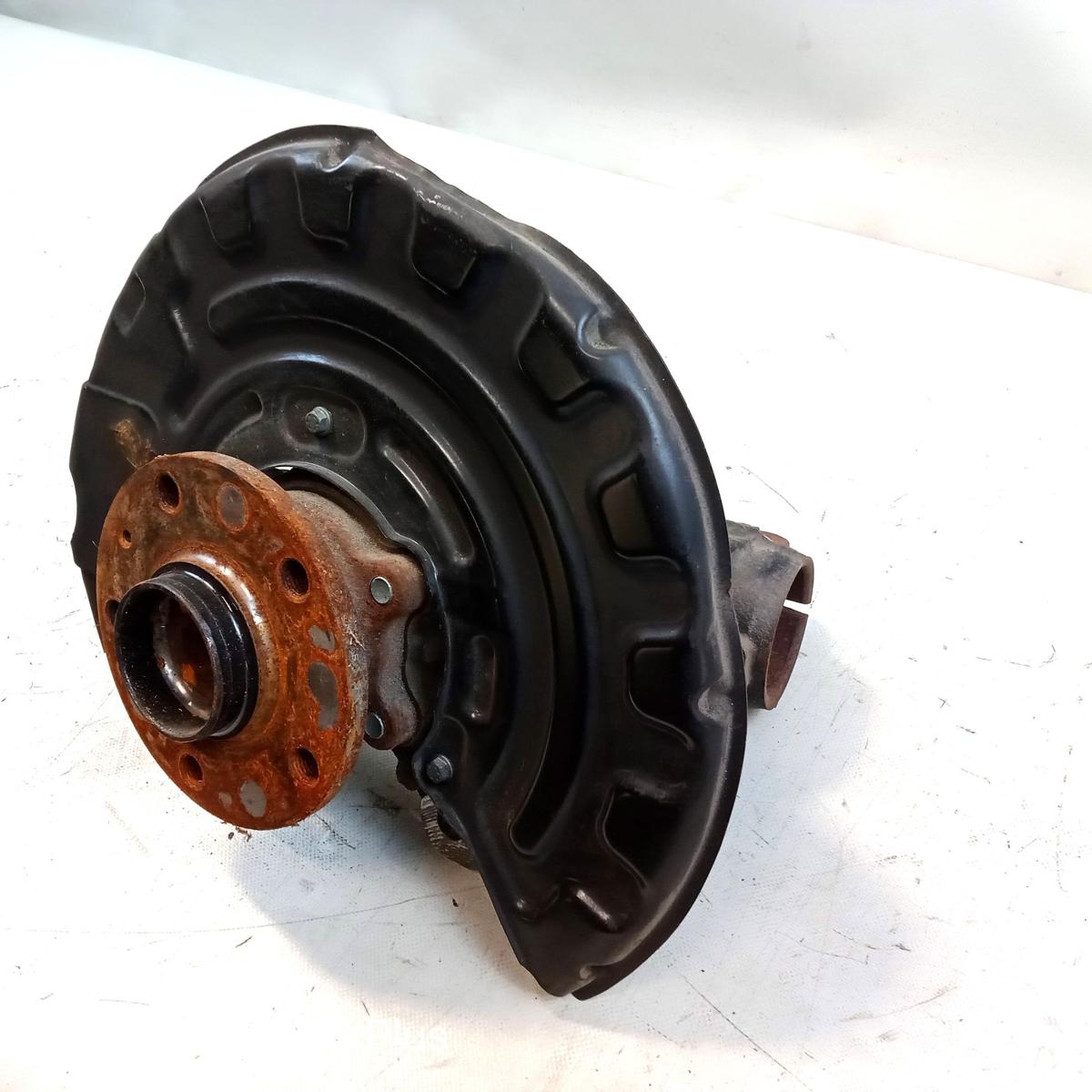 Audi A3 8P 3.2 original Achsschenkel Radlagergeh&auml;use Vorderachse rechts Bj.2004