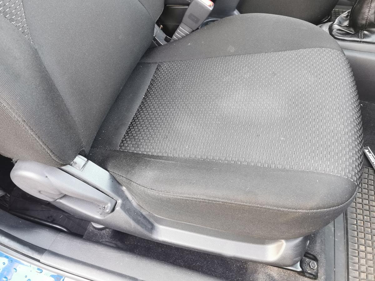 Hyundai Accent III MC Beifahrersitz Sitz Autositz Stoff vorn rechts 3 T&uuml;rer