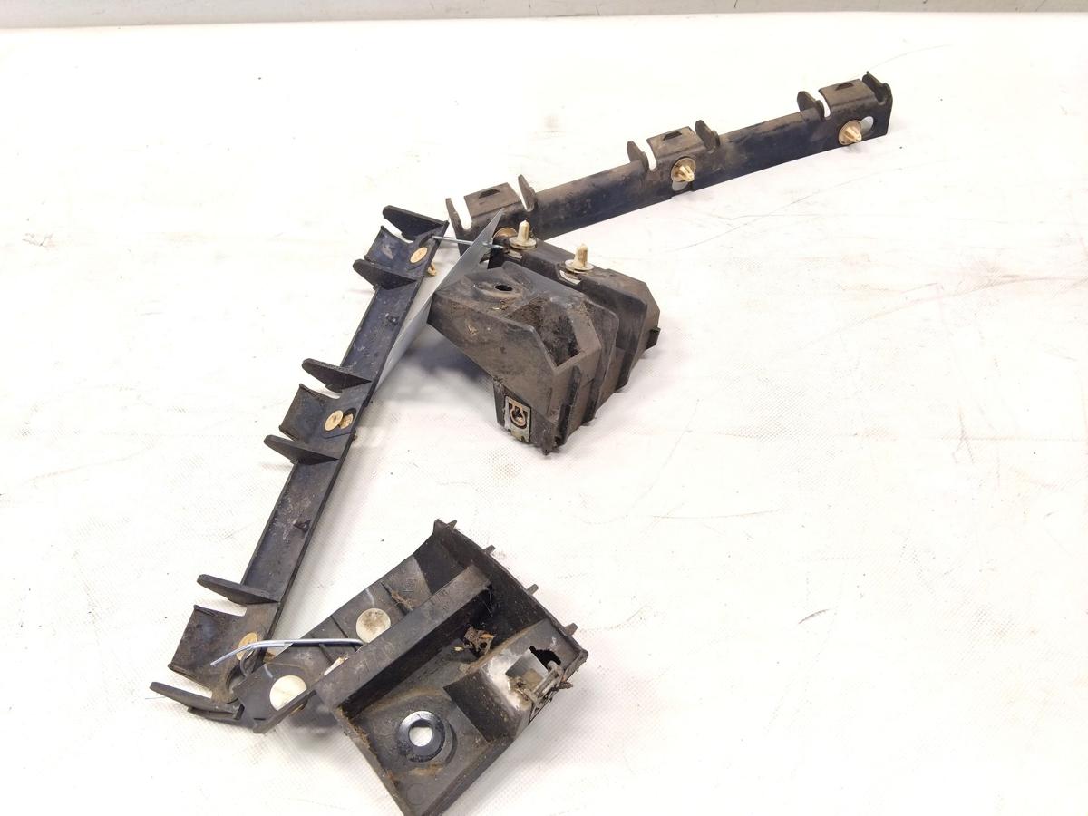 Renault Megane 1 Grandtour orig Satz Halter Sto&szlig;stange Stossf&auml;nger hinten BJ2001