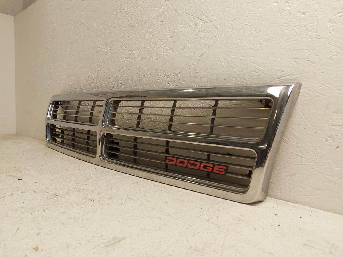 Dodge Caravan ES Grill Kühlergrill Frontgrill Chrom