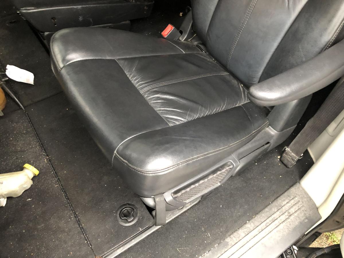 Chrysler Grand Voyager RT Einzelsitz 2. Reihe links Leder Alcantara Rücksitz