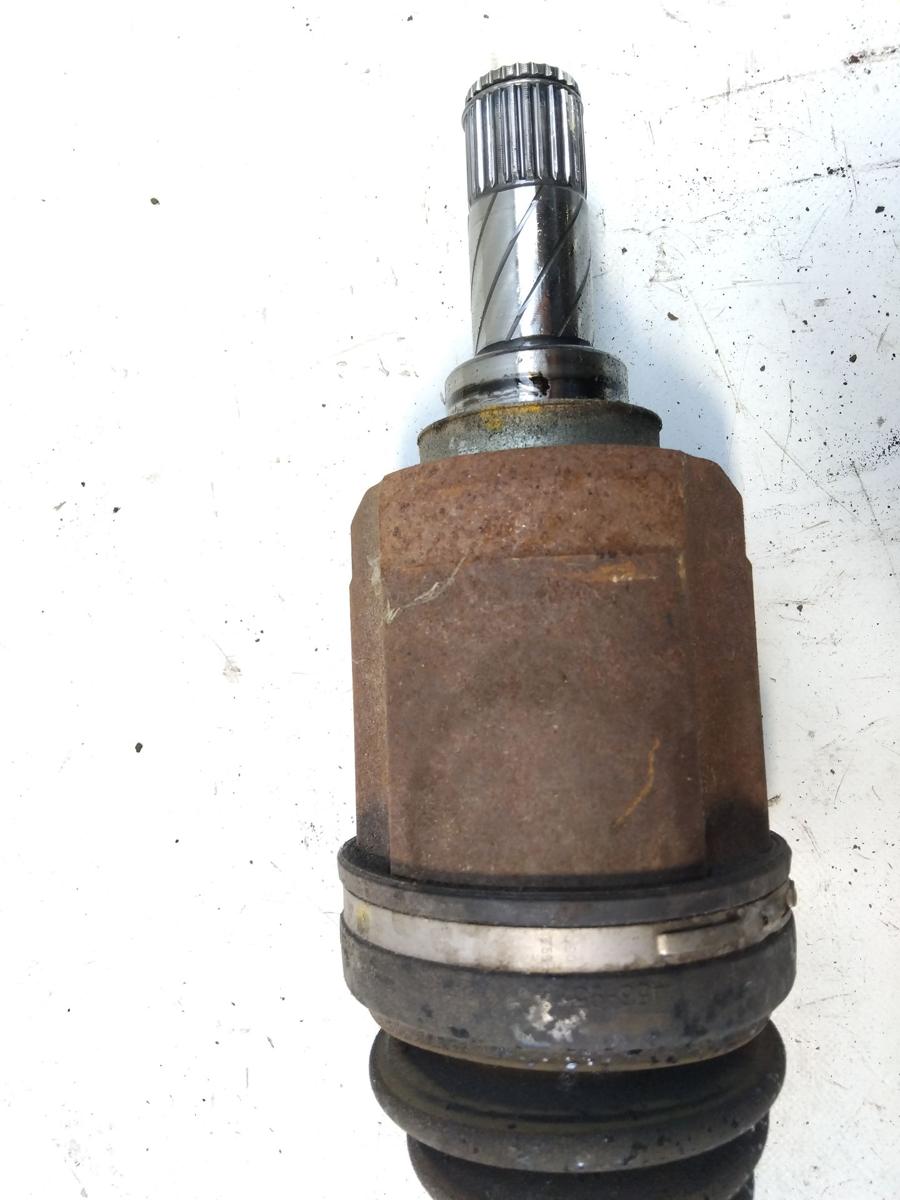 Nissan Qashqai J10 Antriebswelle Gelenkwelle vorn links 2.0 104kw Bj.2011