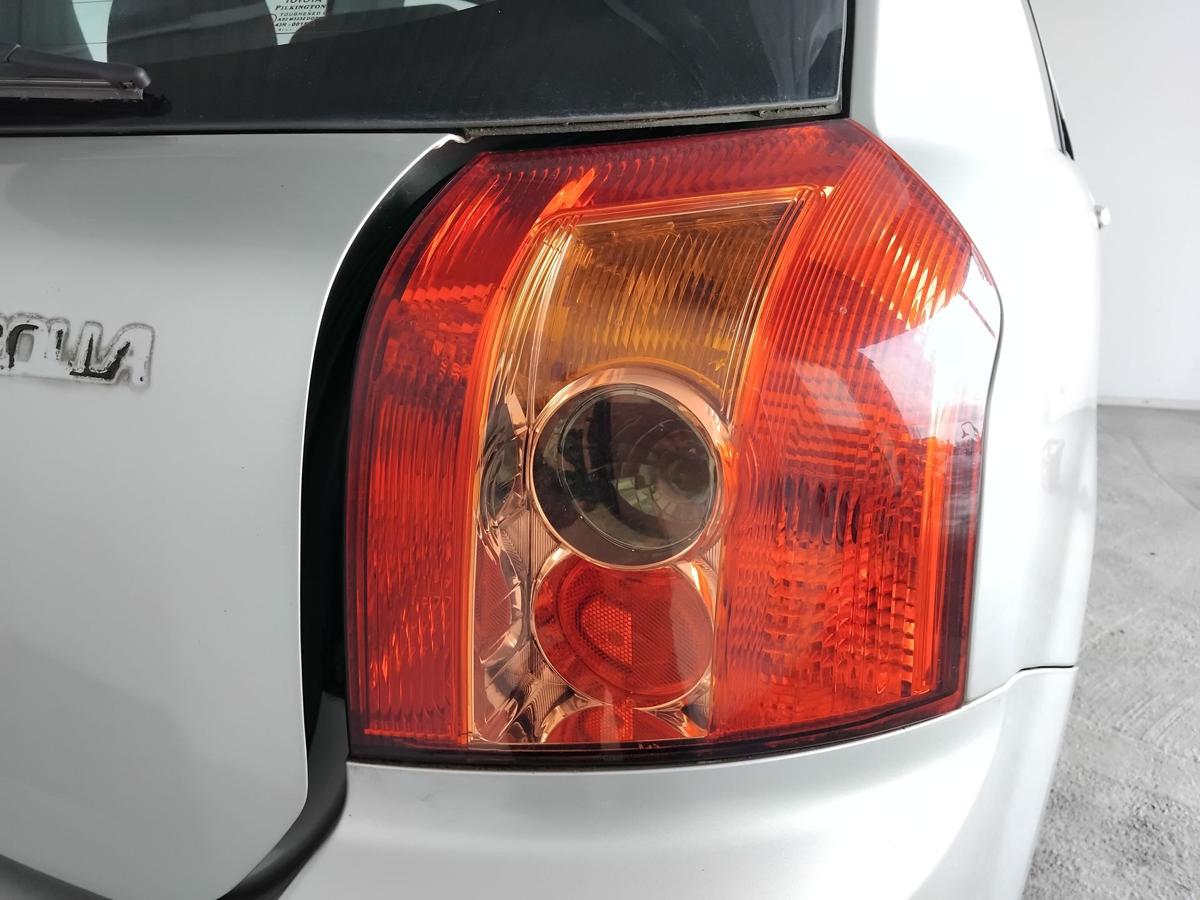 Toyota Corolla E12 Facelift orig.Rückleuchte Heckleuchte rechts BJ2004 Fließheck