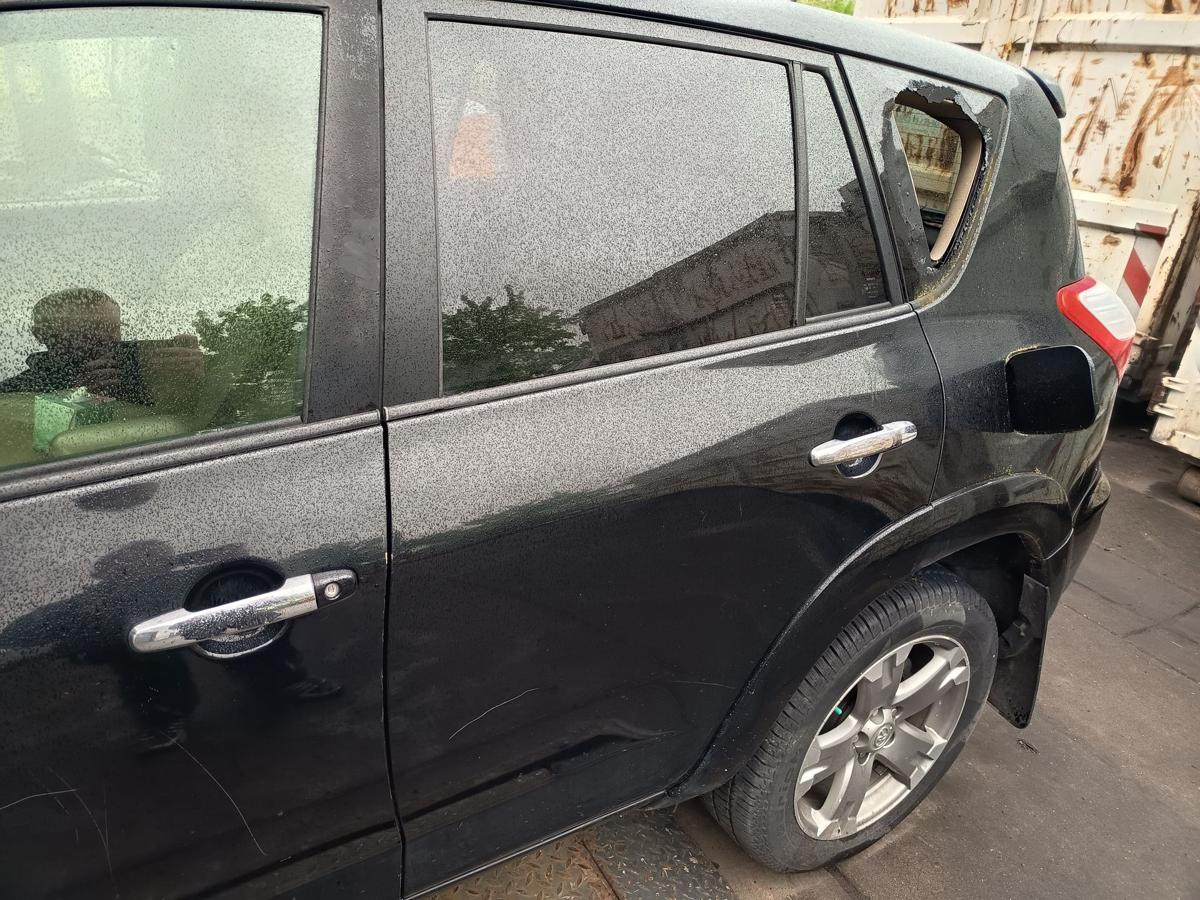 Toyota Rav4 original T&uuml;r hinten links 202 Black Uni Baujahr 2009