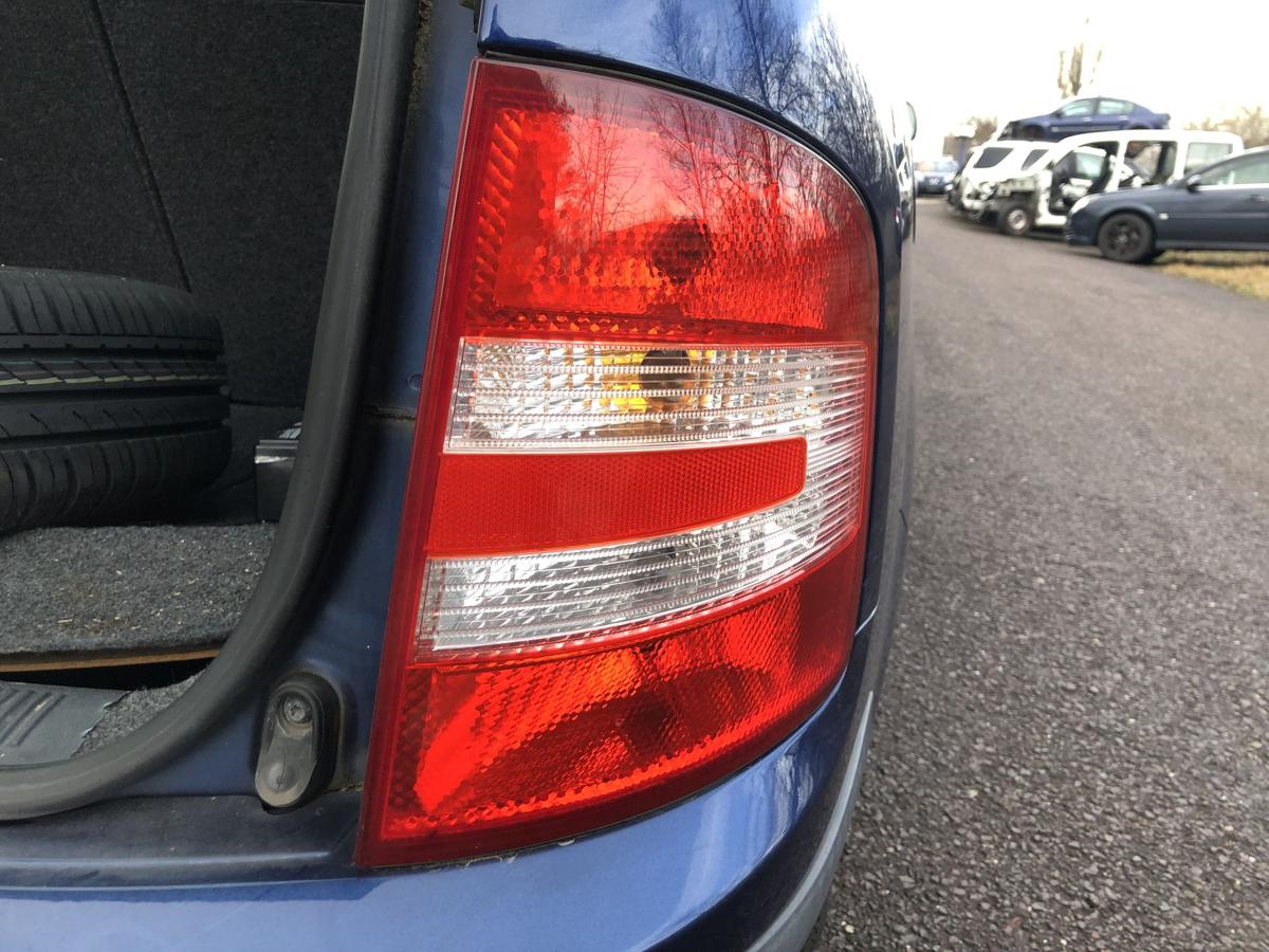 Rückleuchte Rücklicht rechts Heckleuchte Kombi Facelift Skoda Fabia 6Y