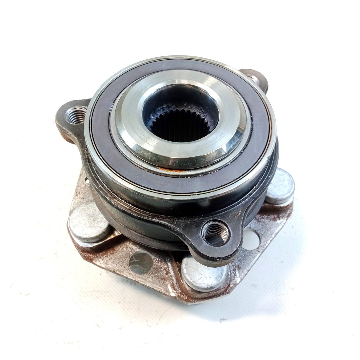 Tesla Model 3 original Radnabe mit Radlager hinten 1044123-00-B Bj.2022
