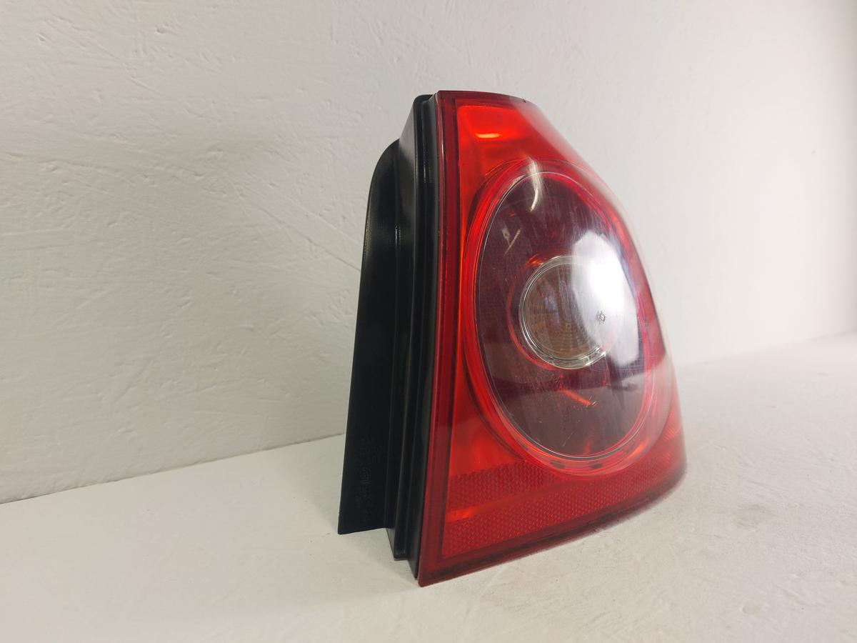 VW Golf V 5 1K R&uuml;ckleuchte Schlussleuchte R&uuml;cklicht aussen rechts 3 T&uuml;rer