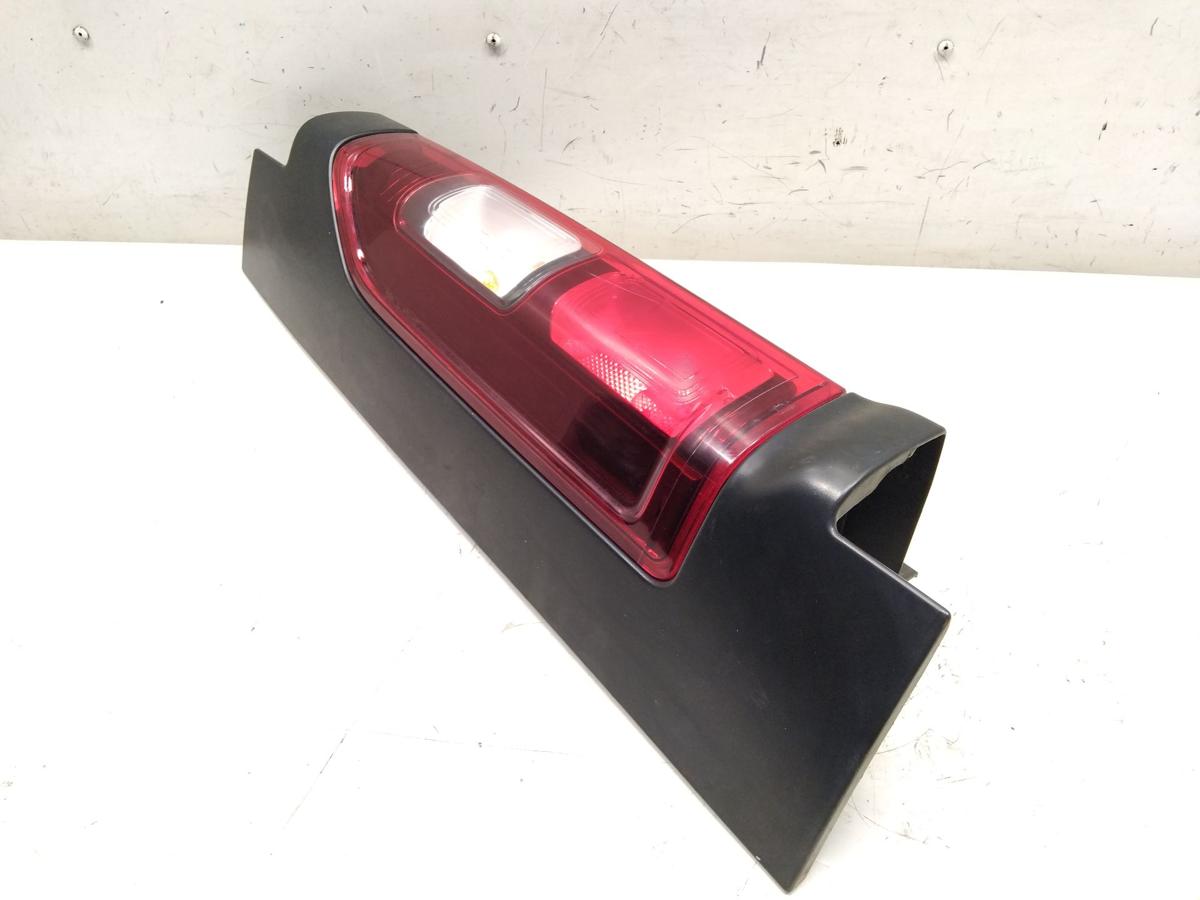 Renault Trafic 3 Kasten original Rückleuchte Heckleuchte links Bj.2021