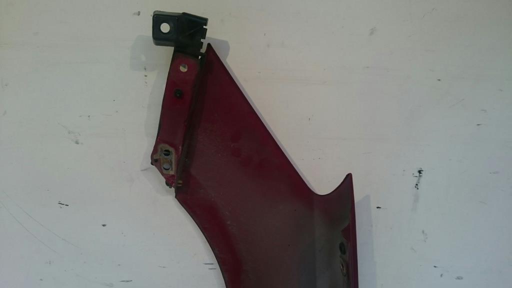 Kia Ceed (ED) Bj.2007 Kotfl&uuml;gel rechts rot mit Seitenblinker Seitenwand