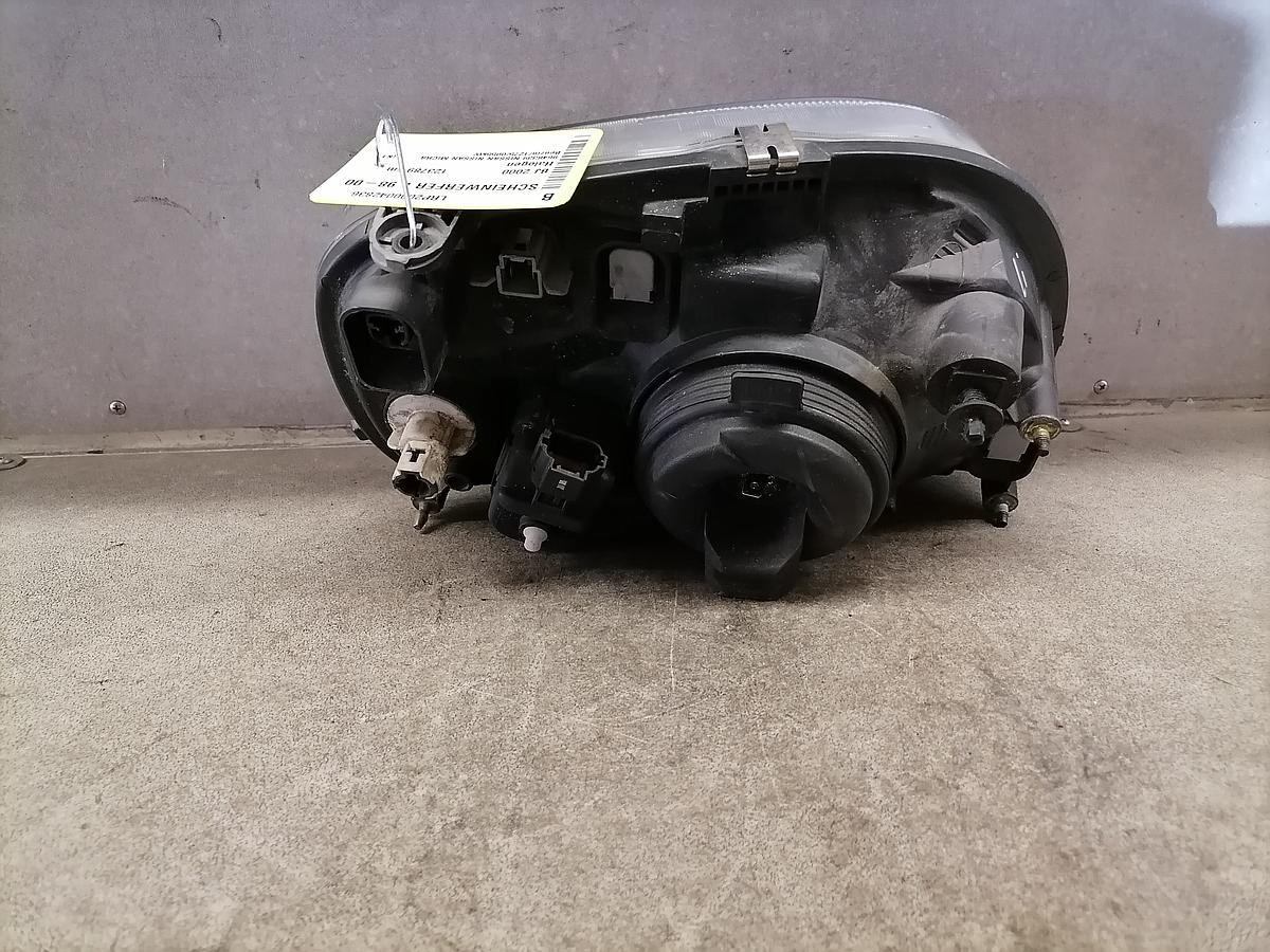 Nissan Micra Scheinwerfer vorn links Halogen Lampe BJ2000