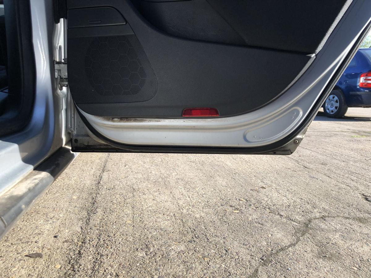 VW Passat 3C B6 Variant T&uuml;r hinten rechts Fondt&uuml;r Rohbau LA7W Reflexsilber