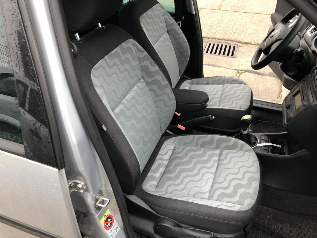 Skoda Roomster 5J Beifahrersitz Sitz vorn rechts Stoff grau Heizung