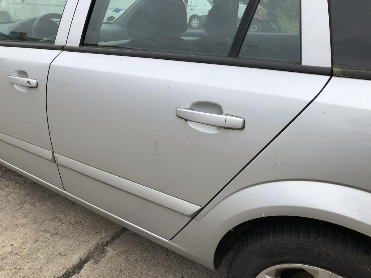 Opel Astra H Caravan T&uuml;r hinten links Fondt&uuml;r Kombi im Rohbau 2AU Starsilber