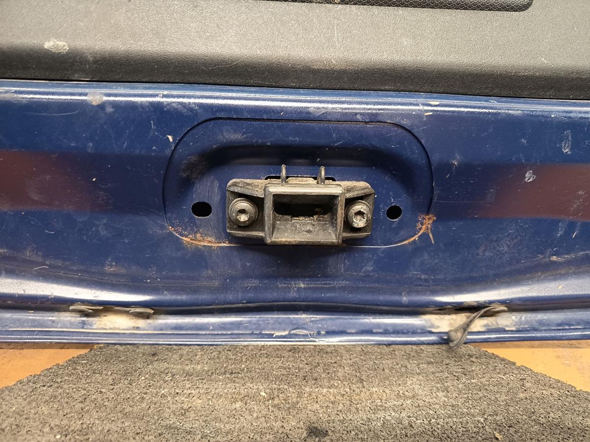 Dacia Sandero original Heckklappe mit Scheibe OV61H Marine Blau Baujahr 2009