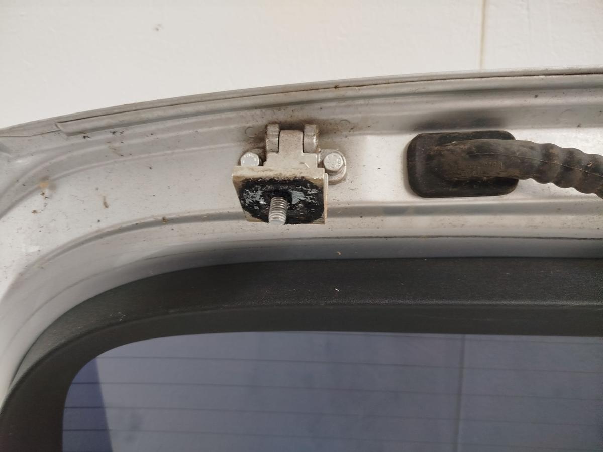 VW Golf 5 Variant 1KM Heckklappe Heckdeckel Kofferklappe Kombi LA7W silber Delle