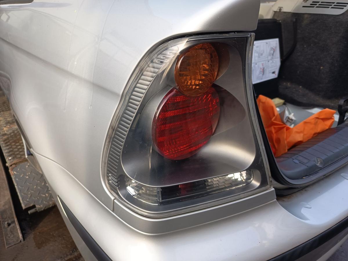 BMW 3er E46 Compact original R&uuml;ckleuchte links Heck/Schluss/Licht Bj 2002