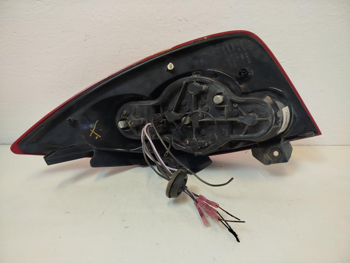 Nissan Primera P12 Fliessheck R&uuml;ckleuchte links R&uuml;cklicht Heckleuchte 5 t&uuml;rig OE