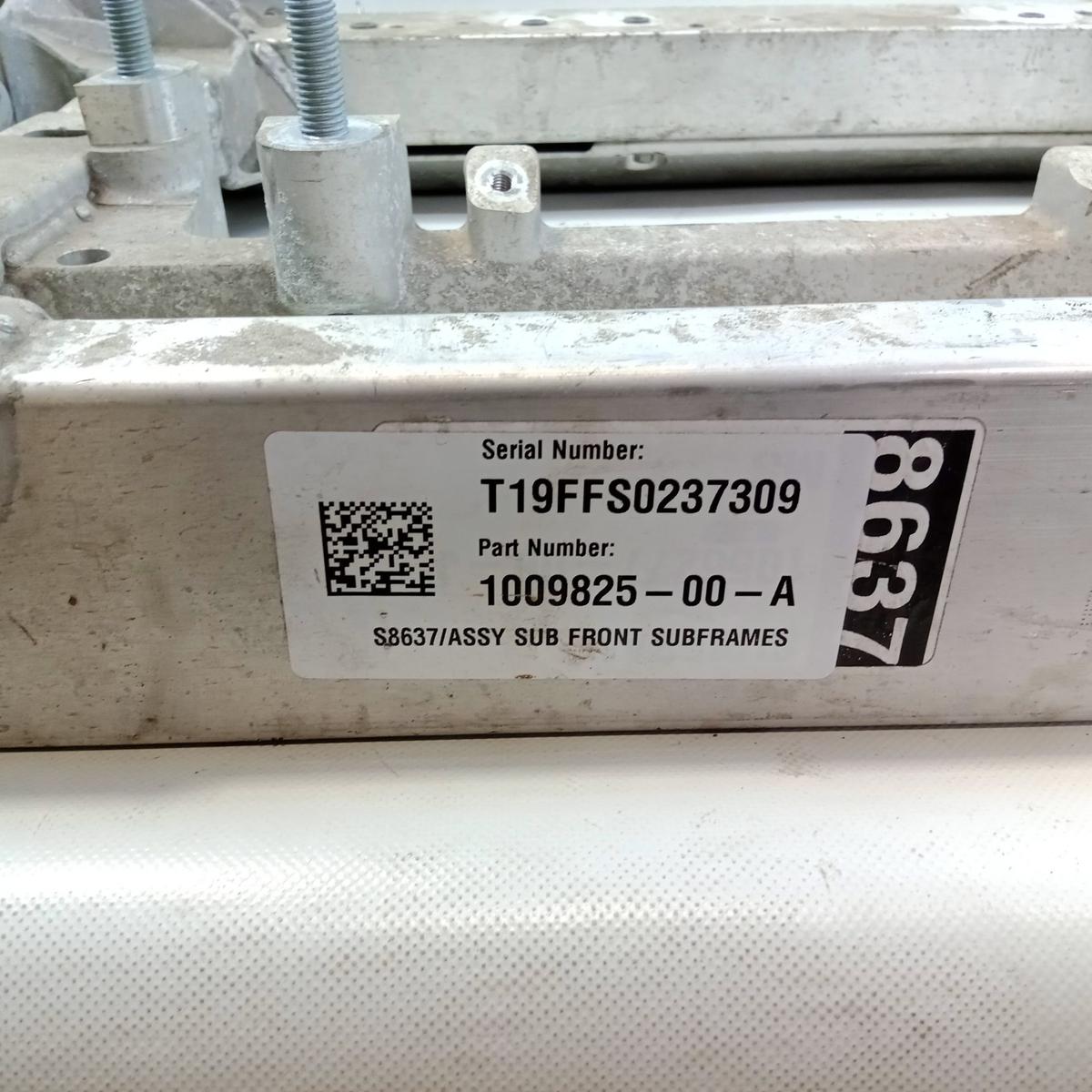 Tesla Model S Dualmotor original Vorderachstr&auml;ger Hilfsrahmen Vorderachse Bj2019
