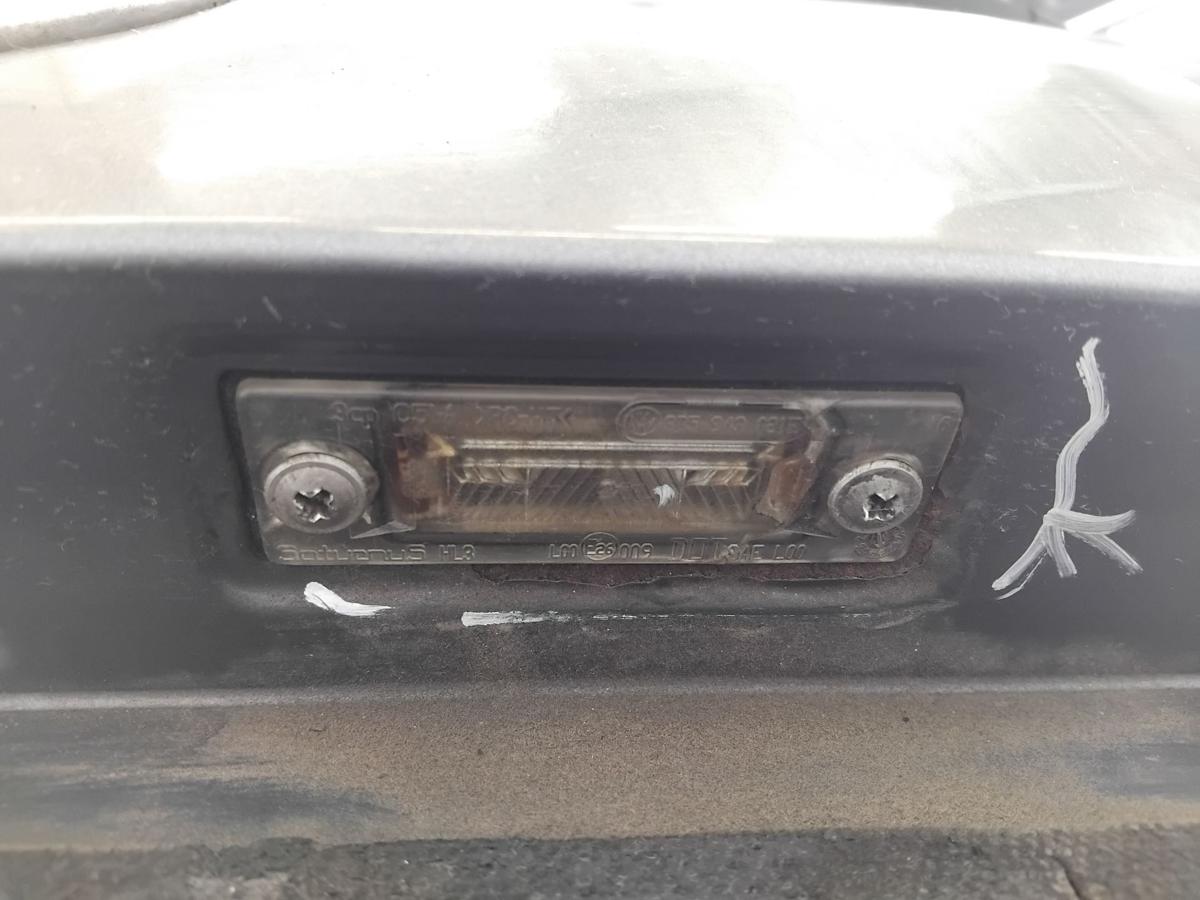 VW Touran 1T Heckklappe LD7X platingraumetallic mit Heckscheibe BJ2007