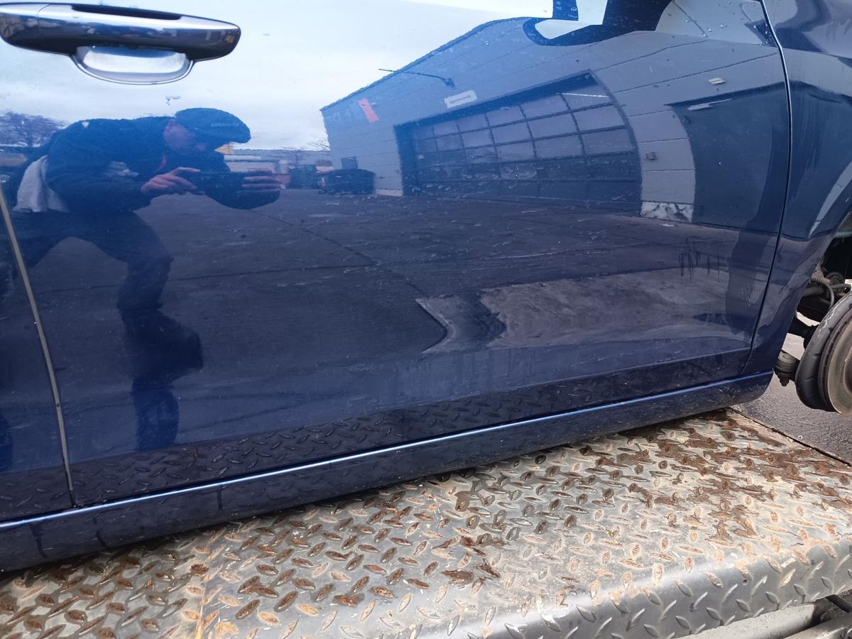 VW Golf VI 6 Limo orig Tür vorn rechts 5türer Beifahrertür LD5Q Blau Bj 2009 VW Golf VI 6 Limo orig Tür vorn rechts 5türer Beifahrertür LD5Q Blau Bj 2009