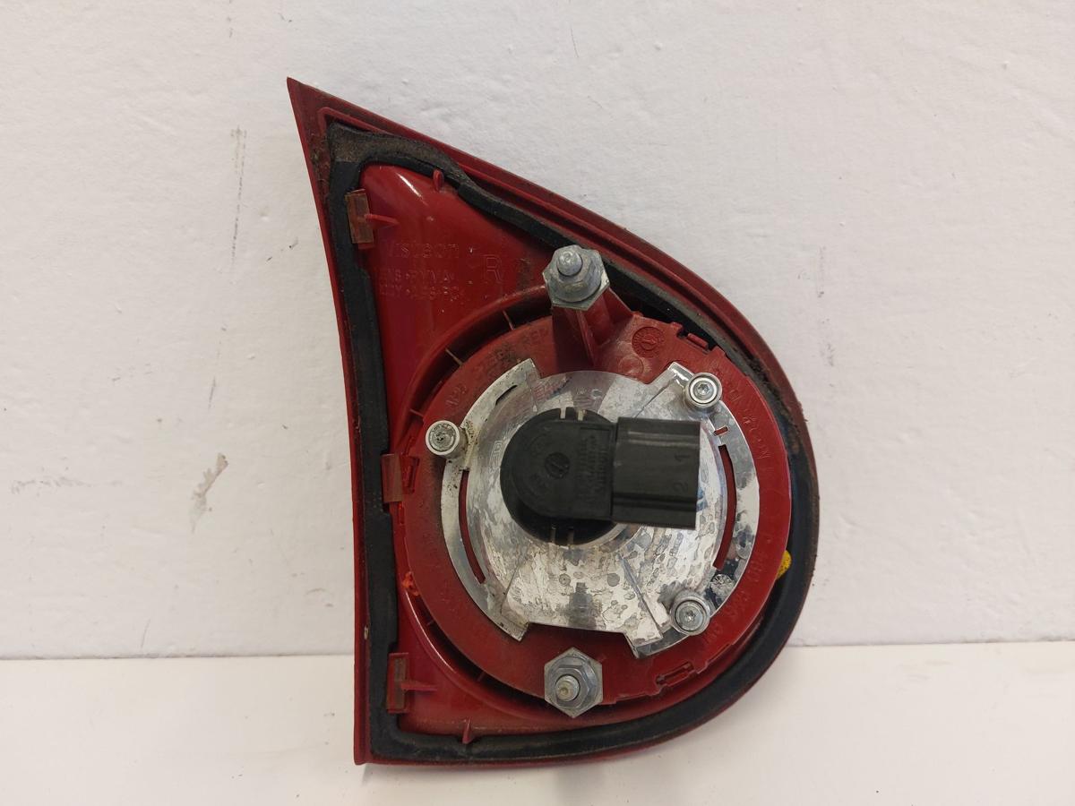 VW Golf V 5 1K Rückleuchte Schlussleuchte Rücklicht hinten innen rechts