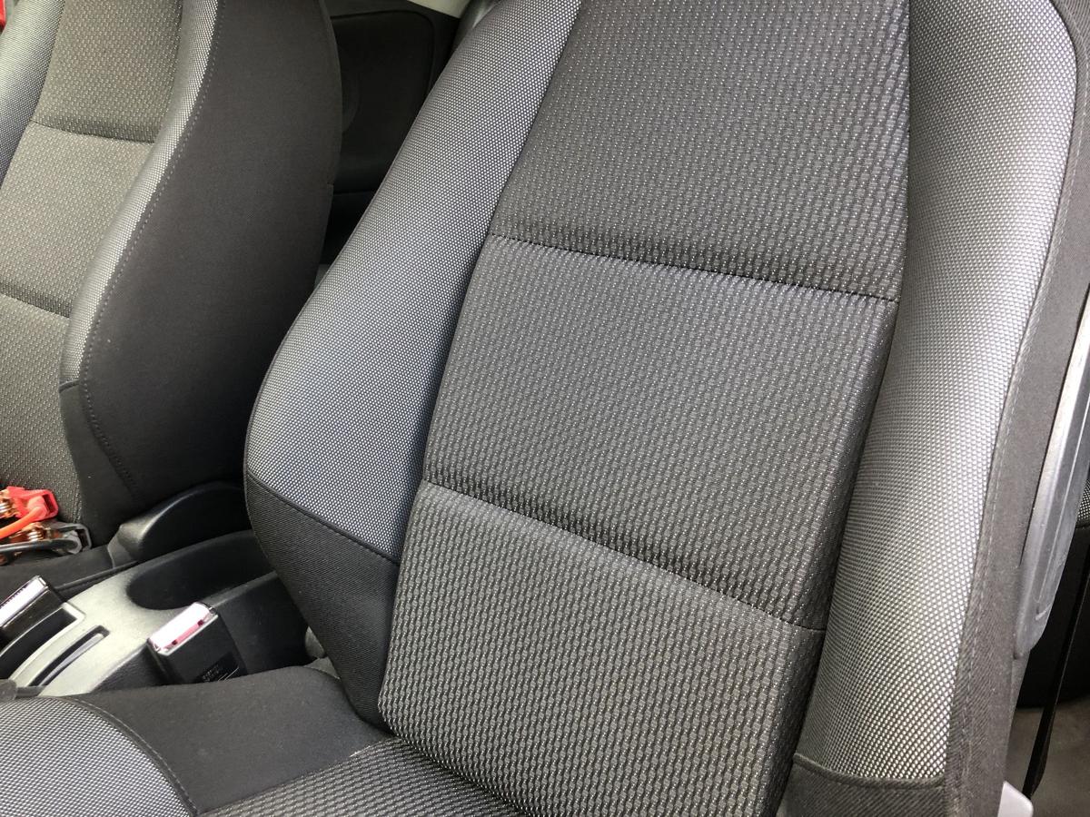 Peugeot 207 WA WC Sitz vorn links Fahrersitz ohne Heizung Autositz Stoff
