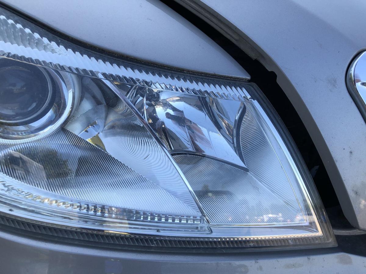 Skoda Octavia 1Z ab09 Scheinwerfer rechts Hauptscheinwerfer Halogen Hella