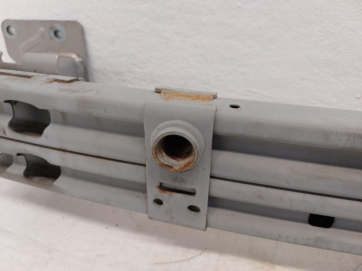 Nissan Micra K14 Tr&auml;ger Sto&szlig;f&auml;nger vorn Oberteil Sto&szlig;f&auml;ngertr&auml;ger Pralltr&auml;ger