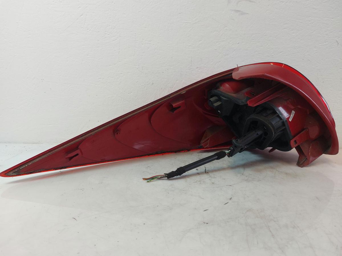 Peugeot 207SW Rückleuchte Schlussleuchte Rücklicht Lampe hinten rechts Kombi SW