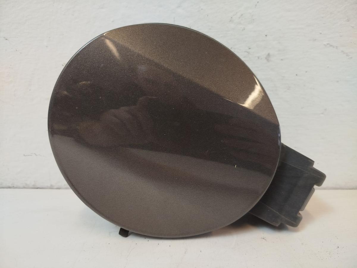 Peugeot 308 SW T9 Tankklappe Tankdeckel mit Stutzen KKS Moka grau Tankverschluss