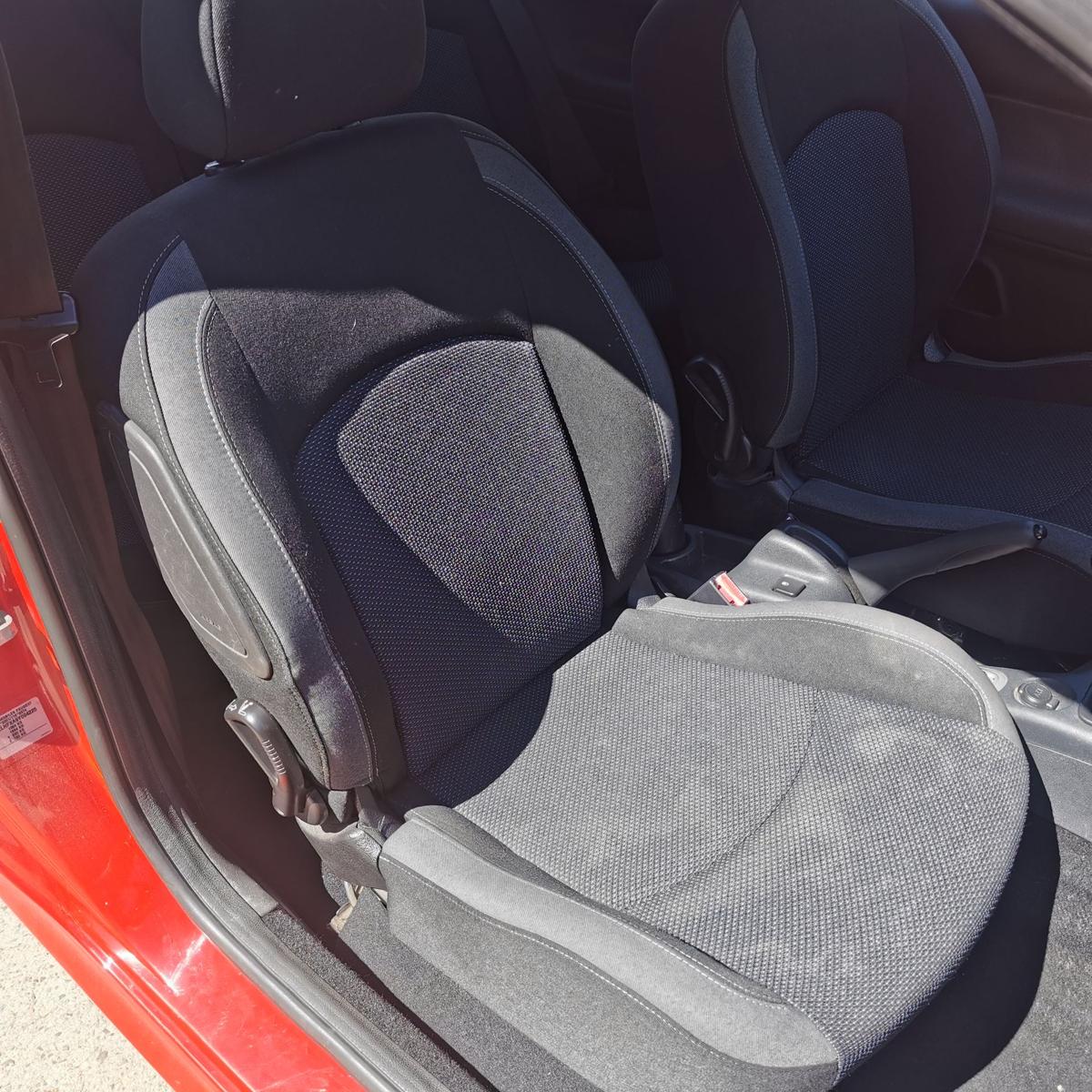 Beifahrersitz Sitz Autositz Einzelsitz vorn rechts Stoff Peugeot 206+ 2L 3 Türer