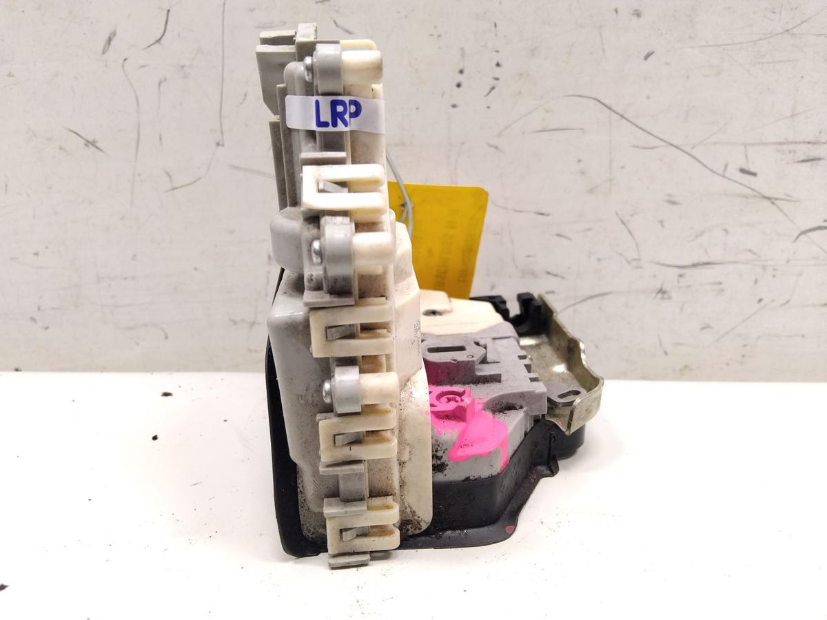 Audi A4 8K B8 original T&uuml;rschlo&szlig; hinten rechts mit Zentralverriegelung Bj.2011