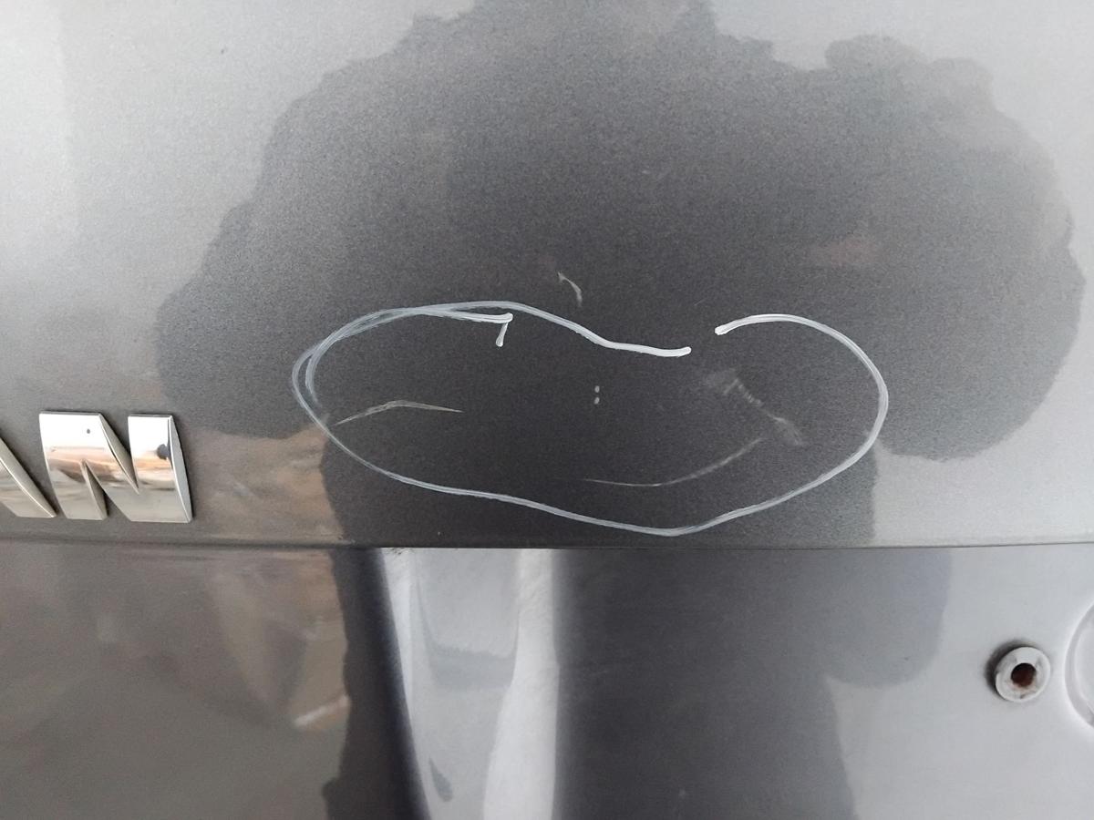 VW Touran 1T Heckklappe platinumgreymetallic LD7X mit Heckscheibe BJ2006