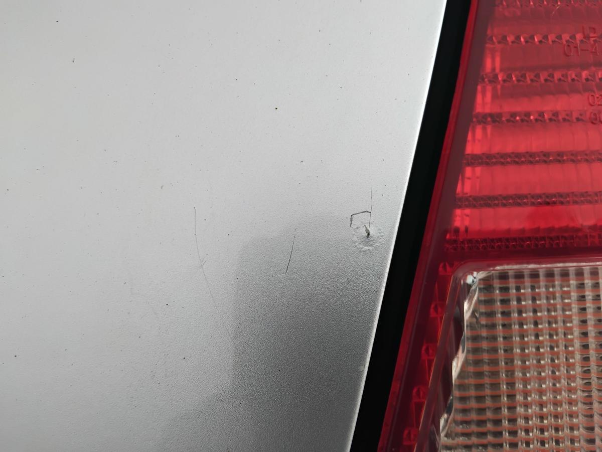 VW Bora 1J 4-t&uuml;rig Limousine Heckklappe LA7W reflexsilbermetallic BJ2002