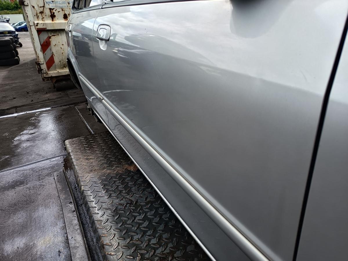 Mazda 323f VI original Tür vorn rechts Beifahrer 22V Satinsilber Bj 2002