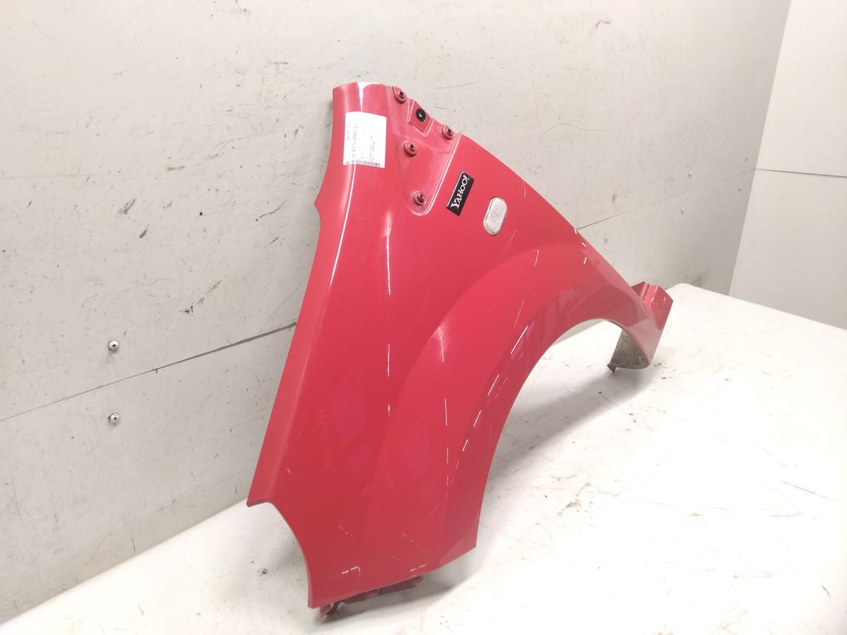 Renault Twingo 2 original Kotfl&uuml;gel vorn links rot uni BJ2012