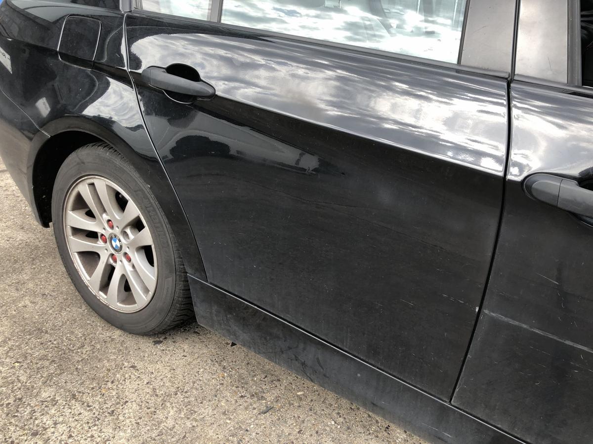 BMW 3er E90 Tür hinten rechts Limo Roh schwarz II 668 Fondtür leicht Beschädigt