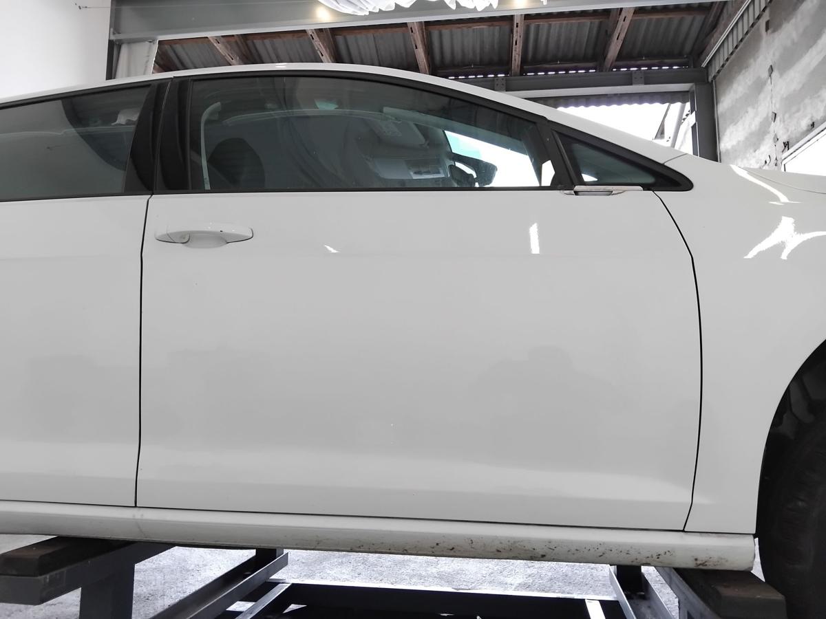 VW Golf 7 T&uuml;r vorn rechts Beifahrert&uuml;r weiss LC9A pure white 5-t&uuml;rig BJ2019