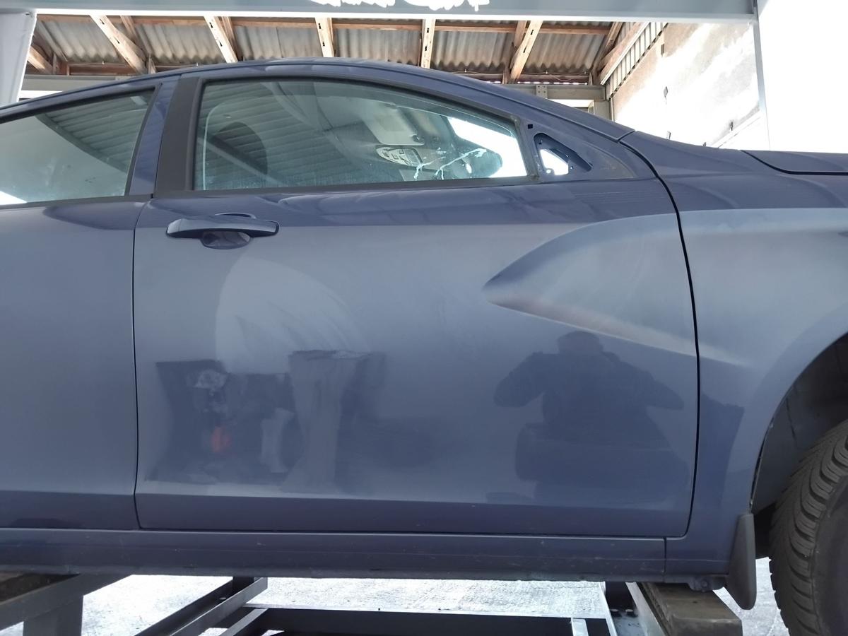 Lada Vesta GF T&uuml;r vorn rechts Beifahrert&uuml;r 492 blues perl BJ2019
