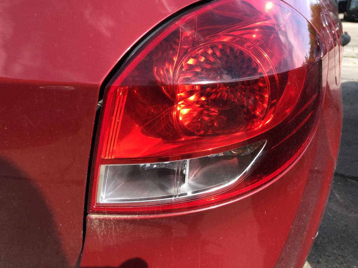Renault Clio 3 III Grandtour R&uuml;ckleuchte rechts R&uuml;cklicht Heckleuchte Kombi