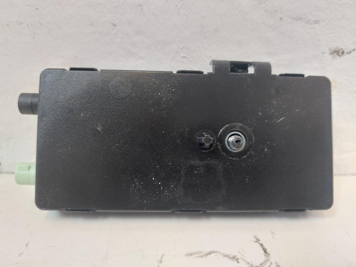 BMW 1er F21 M140i LCI Antennenverst&auml;rker Verst&auml;rker Antennensignal OEM