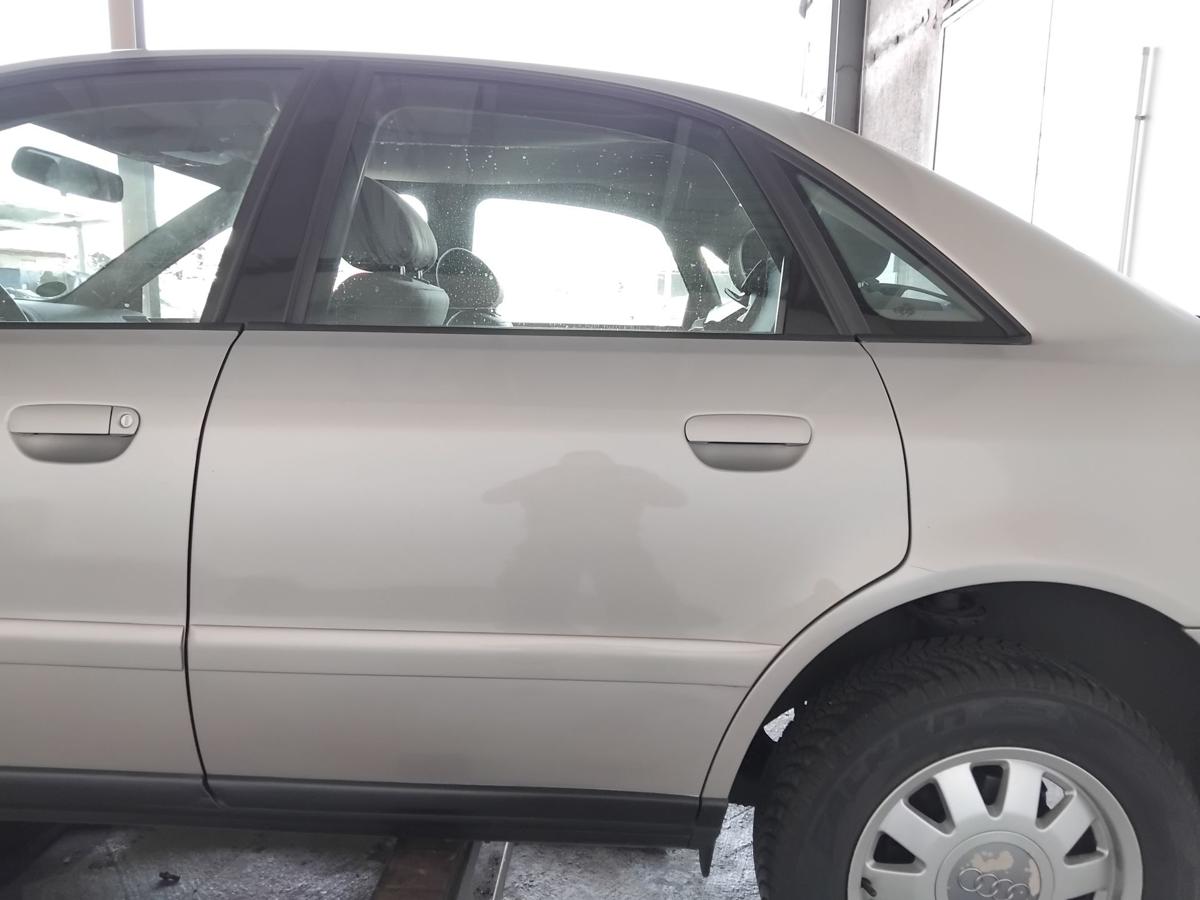 Audi A4 B5 Limousine T&uuml;r hinten links LY1T melangemetallic Facelift BJ1999
