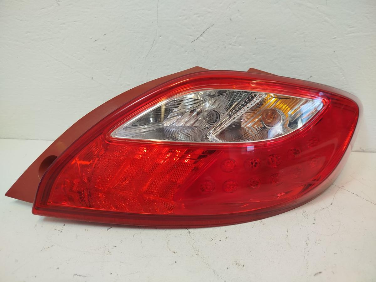 Rückleuchte Rücklicht rechts 3 türer Heckleuchte Schlusslicht Mazda 2 DE