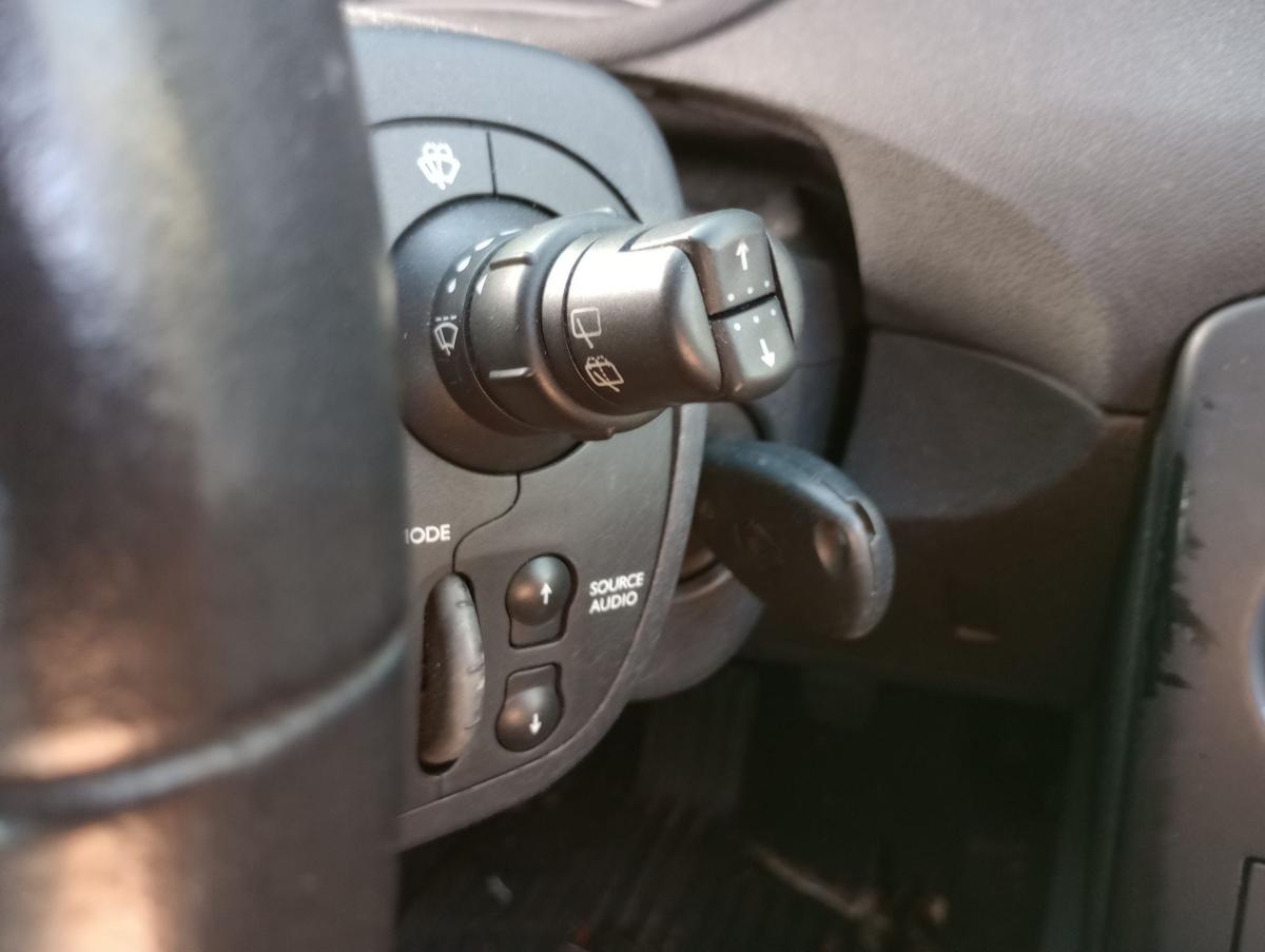 Renault Clio III 3 orig Wischerschalter Lenkstockschalter Bj 2005