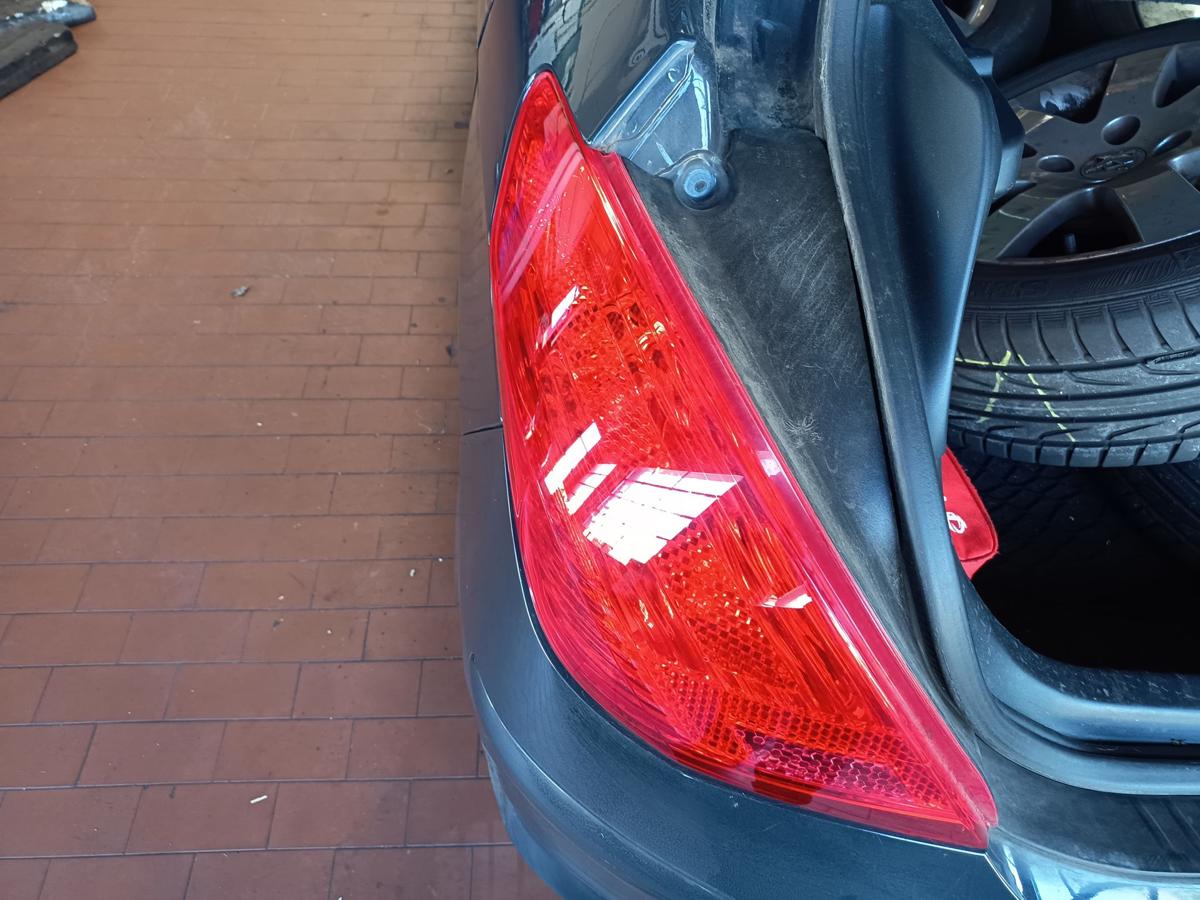 Peugeot 308I original R&uuml;ckleuchte links 5 T&uuml;rer Baujahr 2008