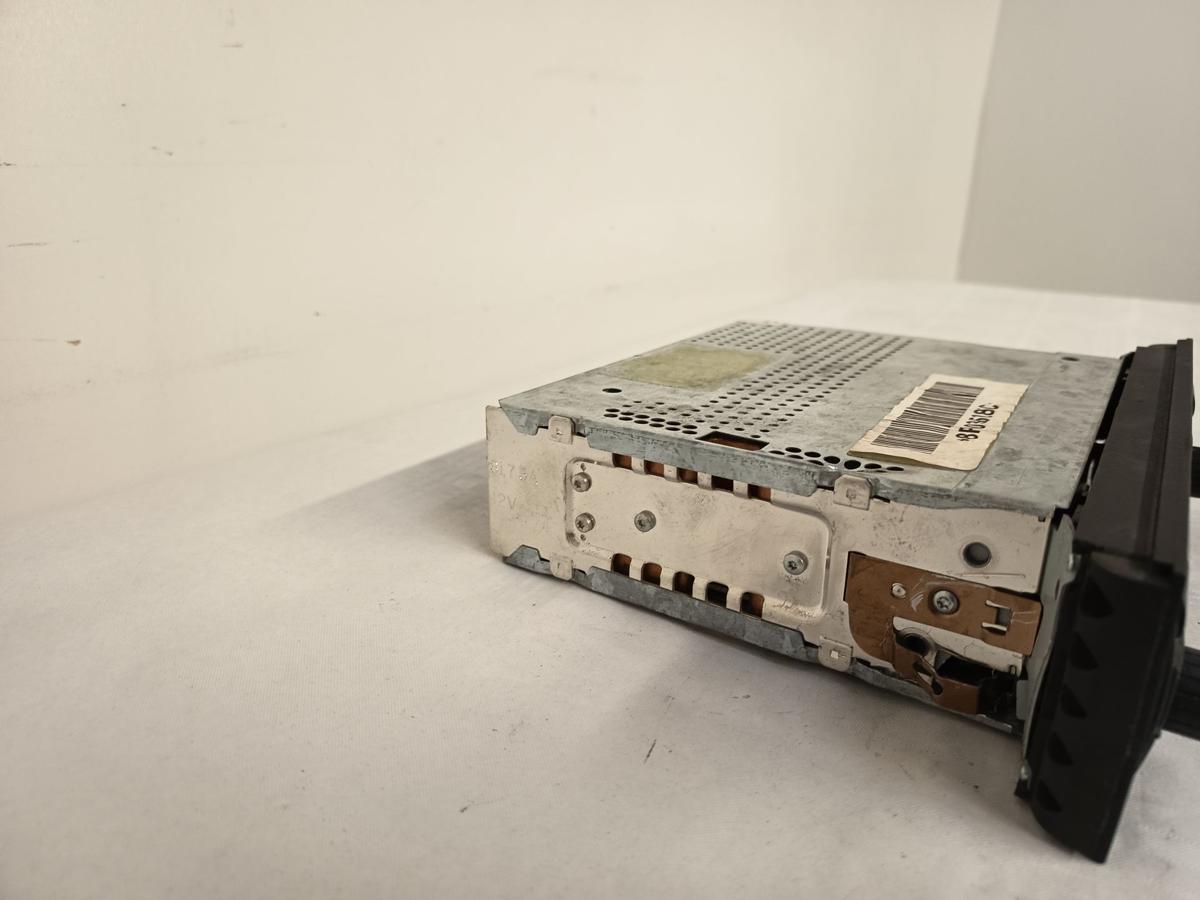 Audi A3 8P Sportback original Radio 8P0035186C ohne Code Bj 2006