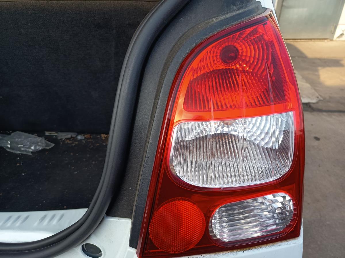 Renault Twingo II original R&uuml;ckleuchte rechts Heck Schluss Licht Bj 2009