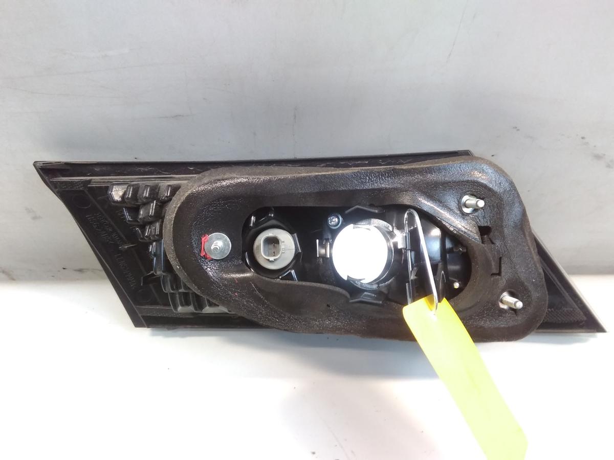 Honda Civic 8 FK2 R&uuml;ckleuchte Schlussleuchte rechts innen 5t&uuml;rig Facelift BJ2009